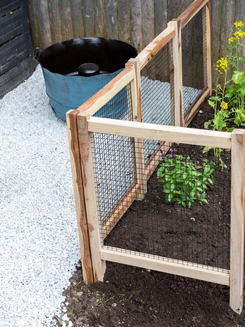 Wood And Wire Critter Fence, Set Of 4 - Image 2